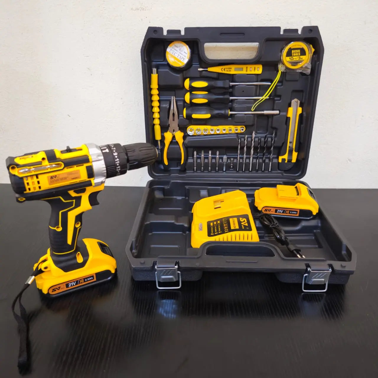 Titan Brico Le Coffret Bricolage Essentiel